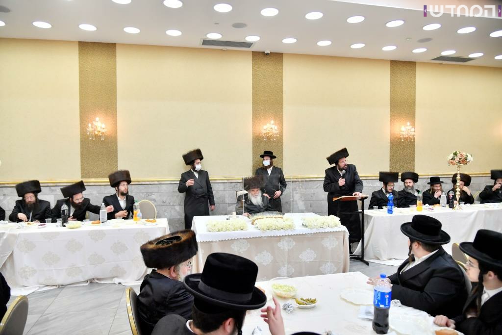 גלריה: שמחת הכנסת ספר תורה לישיבת קרעטשינף באלעד גלריה: שמחת הכנסת ספר תורה לישיבת קרעטשינף באלעד