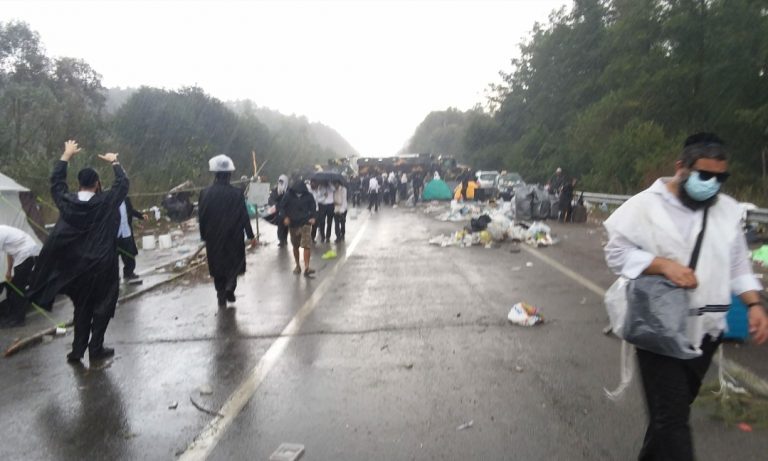 סגן שר הפנים, פרסם את תמונת הלכלוך של החסידים והסתיר את האמת