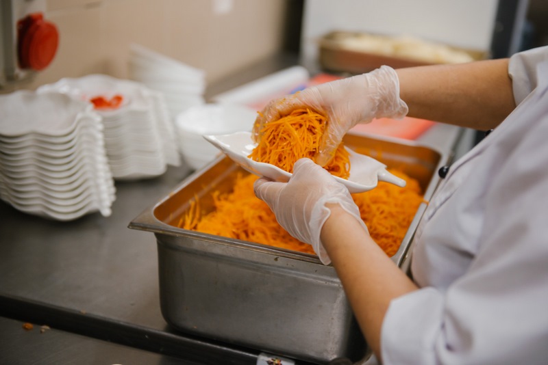 בירת רוסיה: מנייני קפסולות, תשליך, התרת נדרים ומוצאי החג