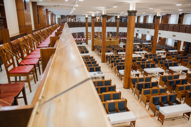 בירת רוסיה: מנייני קפסולות, תשליך, התרת נדרים ומוצאי החג