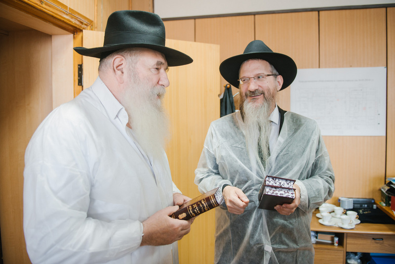 תיעוד מרוסיה: בדיקת סכיני השוחטים לקראת ראש השנה