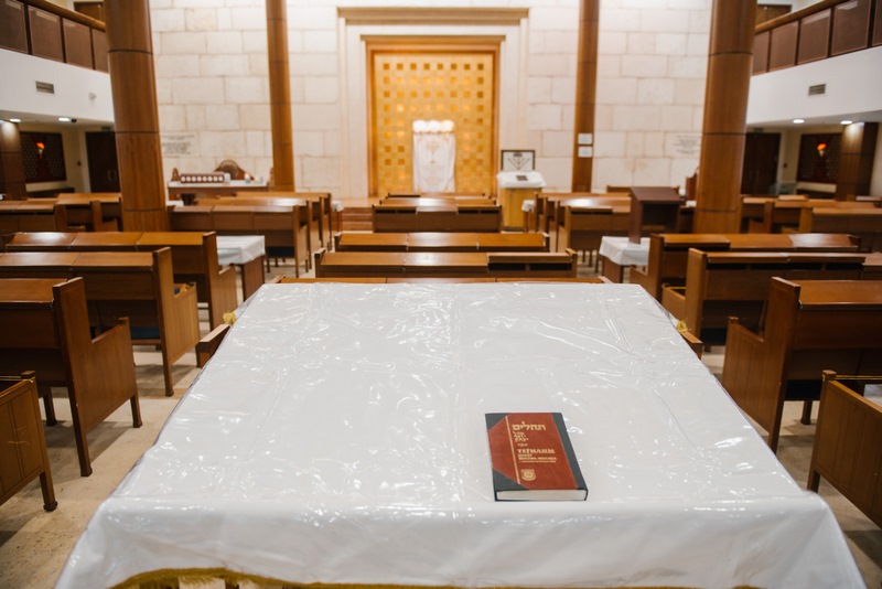 בירת רוסיה: מנייני קפסולות, תשליך, התרת נדרים ומוצאי החג