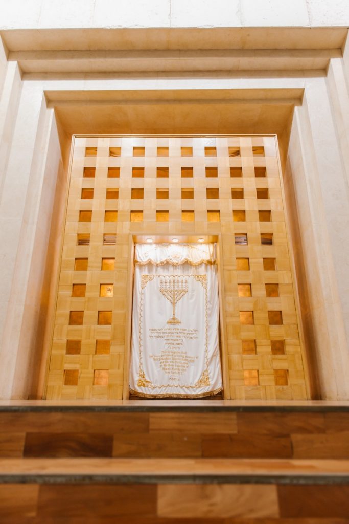 בירת רוסיה: מנייני קפסולות, תשליך, התרת נדרים ומוצאי החג