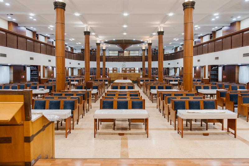 בירת רוסיה: מנייני קפסולות, תשליך, התרת נדרים ומוצאי החג