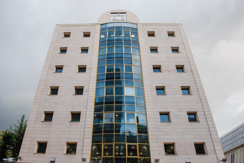 בירת רוסיה: מנייני קפסולות, תשליך, התרת נדרים ומוצאי החג