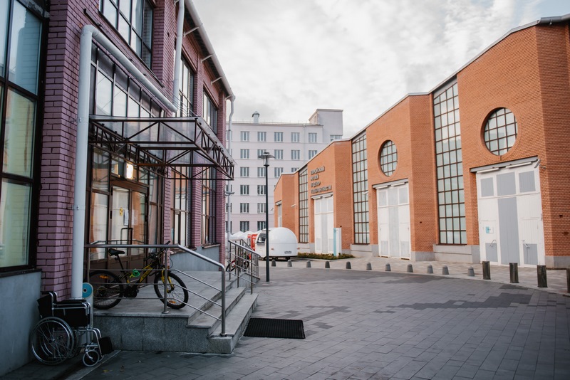 בירת רוסיה: מנייני קפסולות, תשליך, התרת נדרים ומוצאי החג