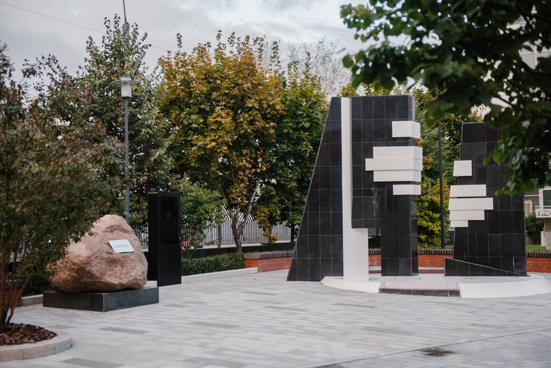 בירת רוסיה: מנייני קפסולות, תשליך, התרת נדרים ומוצאי החג