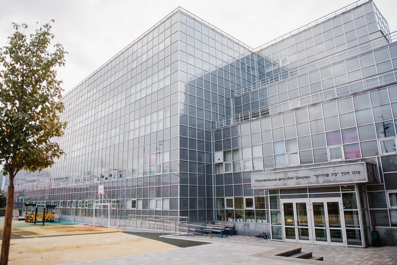 בירת רוסיה: מנייני קפסולות, תשליך, התרת נדרים ומוצאי החג