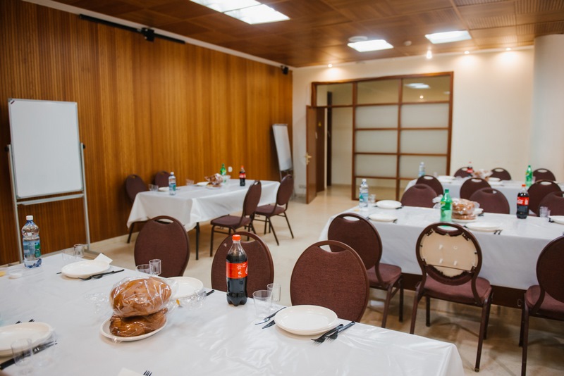 בירת רוסיה: מנייני קפסולות, תשליך, התרת נדרים ומוצאי החג