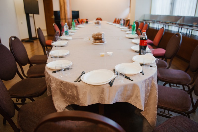 בירת רוסיה: מנייני קפסולות, תשליך, התרת נדרים ומוצאי החג