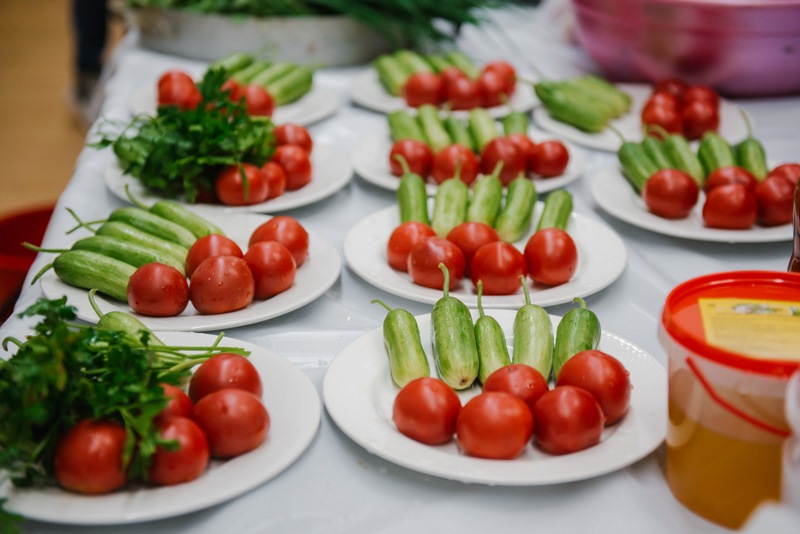 בירת רוסיה: מנייני קפסולות, תשליך, התרת נדרים ומוצאי החג