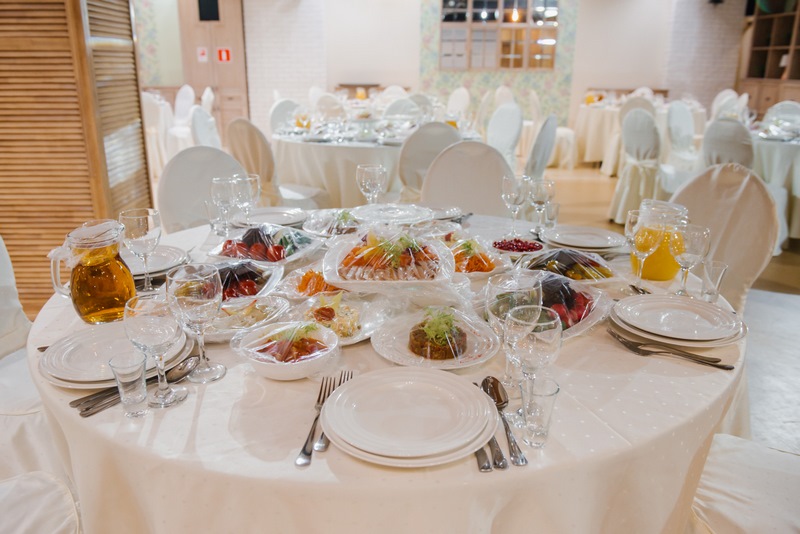 בירת רוסיה: מנייני קפסולות, תשליך, התרת נדרים ומוצאי החג