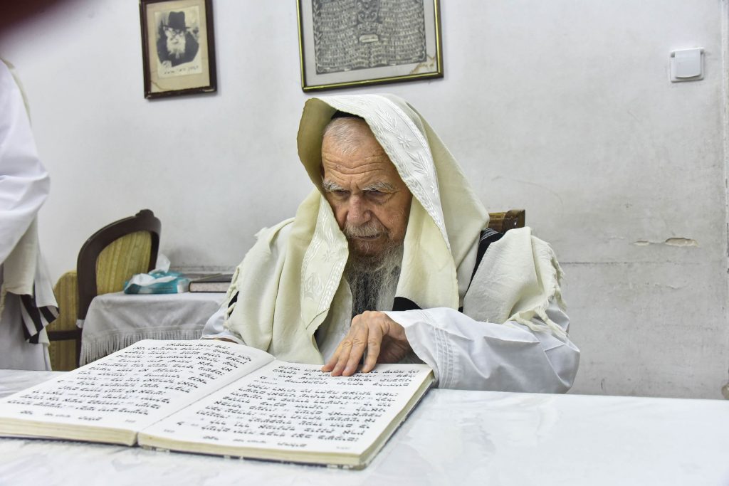 תיעוד מיוחד: 'כל נדרי' בפוניבז' תיעוד מיוחד: 'כל נדרי' בפוניבז'