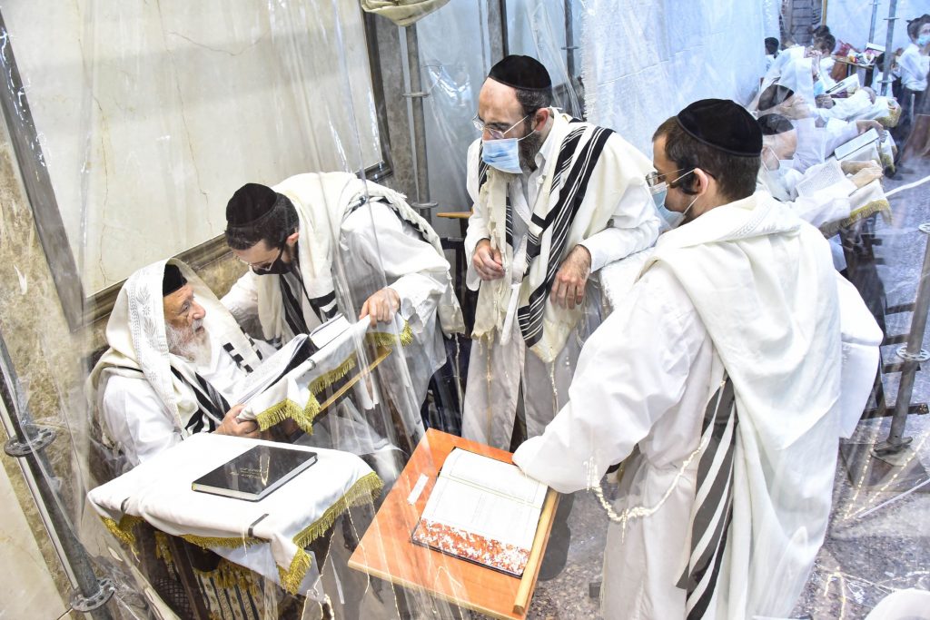 תיעוד מיוחד: 'כל נדרי' בפוניבז' תיעוד מיוחד: 'כל נדרי' בפוניבז'