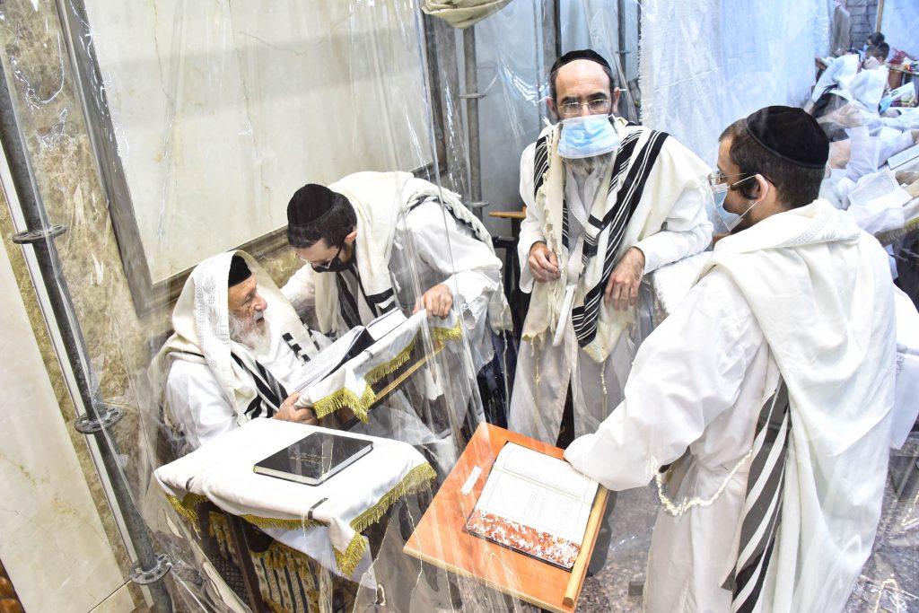 תיעוד מיוחד: 'כל נדרי' בפוניבז' תיעוד מיוחד: 'כל נדרי' בפוניבז'