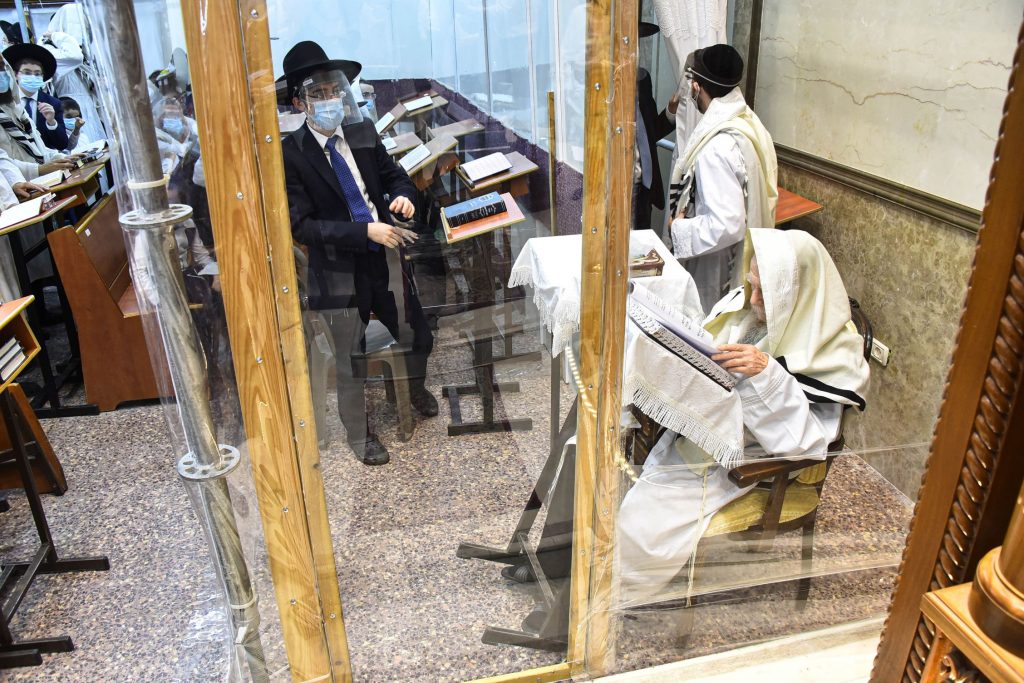 תיעוד מיוחד: 'כל נדרי' בפוניבז' תיעוד מיוחד: 'כל נדרי' בפוניבז'