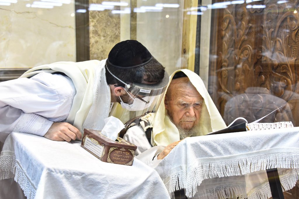תיעוד מיוחד: 'כל נדרי' בפוניבז' תיעוד מיוחד: 'כל נדרי' בפוניבז'