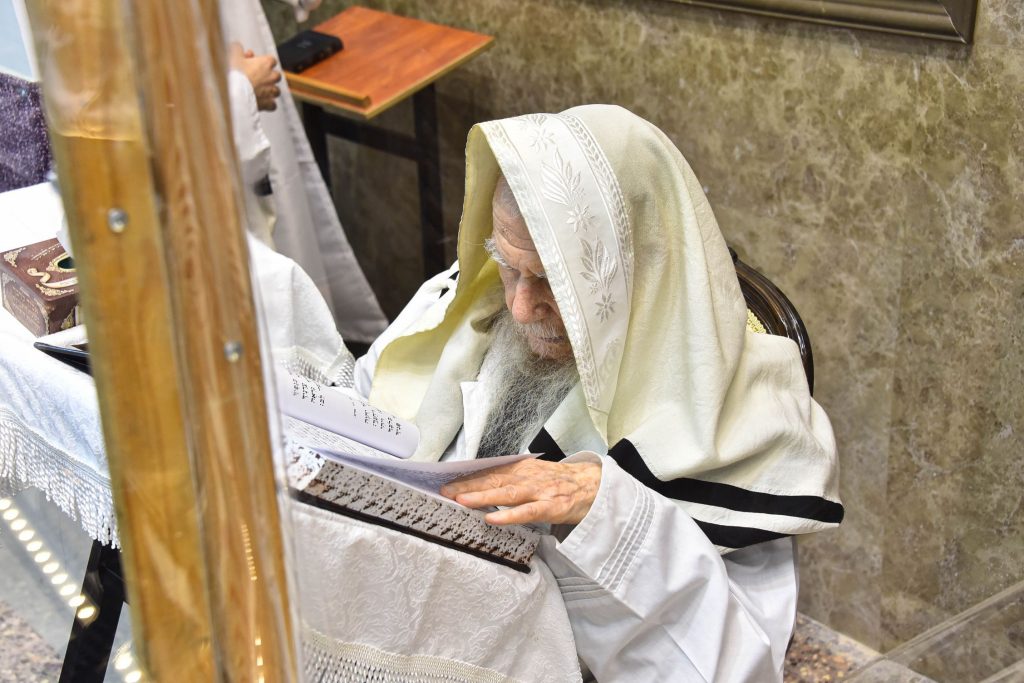 תיעוד מיוחד: 'כל נדרי' בפוניבז' תיעוד מיוחד: 'כל נדרי' בפוניבז'