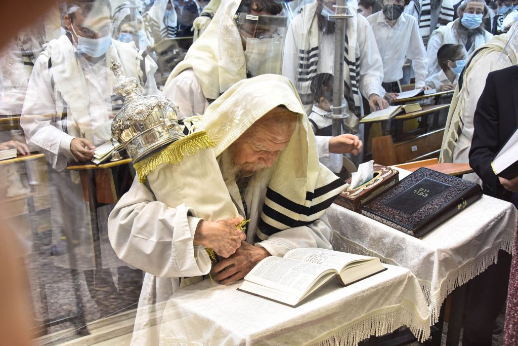 תיעוד מיוחד: 'כל נדרי' בפוניבז' תיעוד מיוחד: 'כל נדרי' בפוניבז'