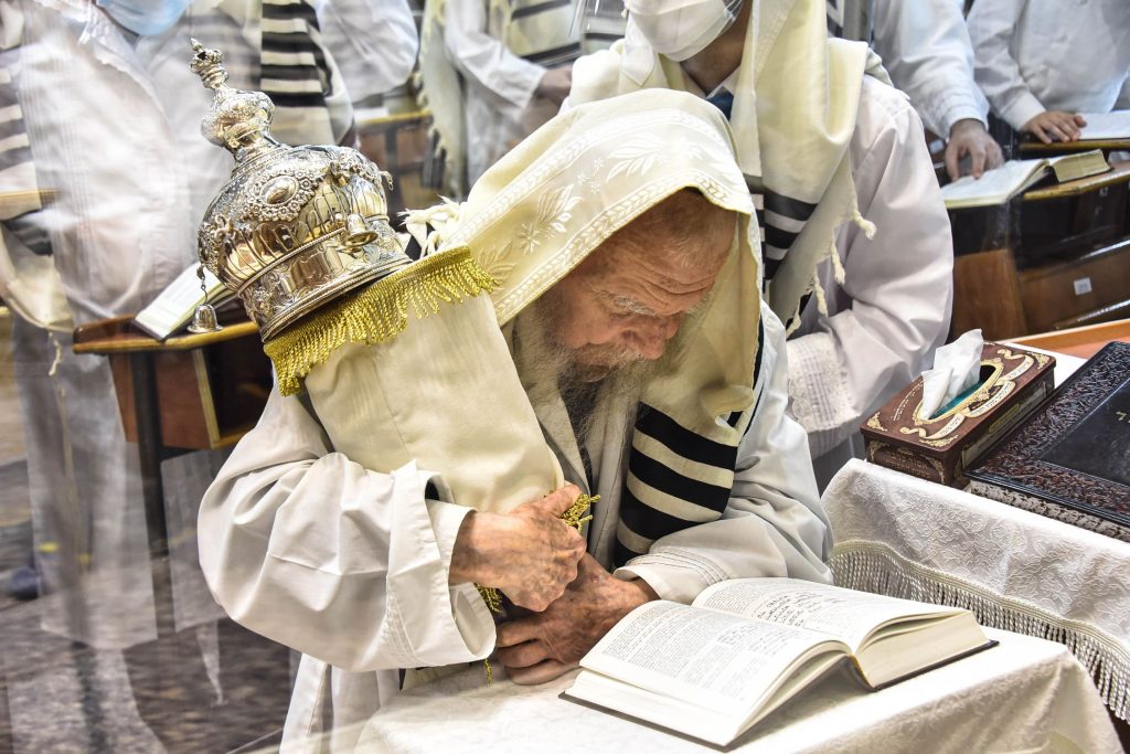 תיעוד מיוחד: 'כל נדרי' בפוניבז' תיעוד מיוחד: 'כל נדרי' בפוניבז'