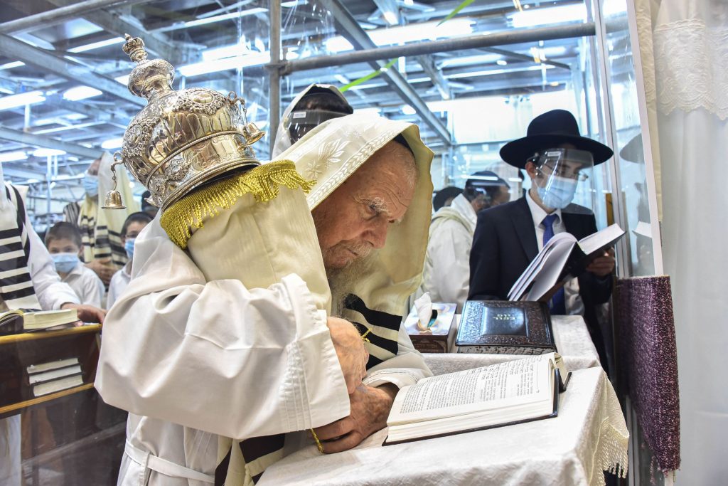 תיעוד מיוחד: 'כל נדרי' בפוניבז' תיעוד מיוחד: 'כל נדרי' בפוניבז'