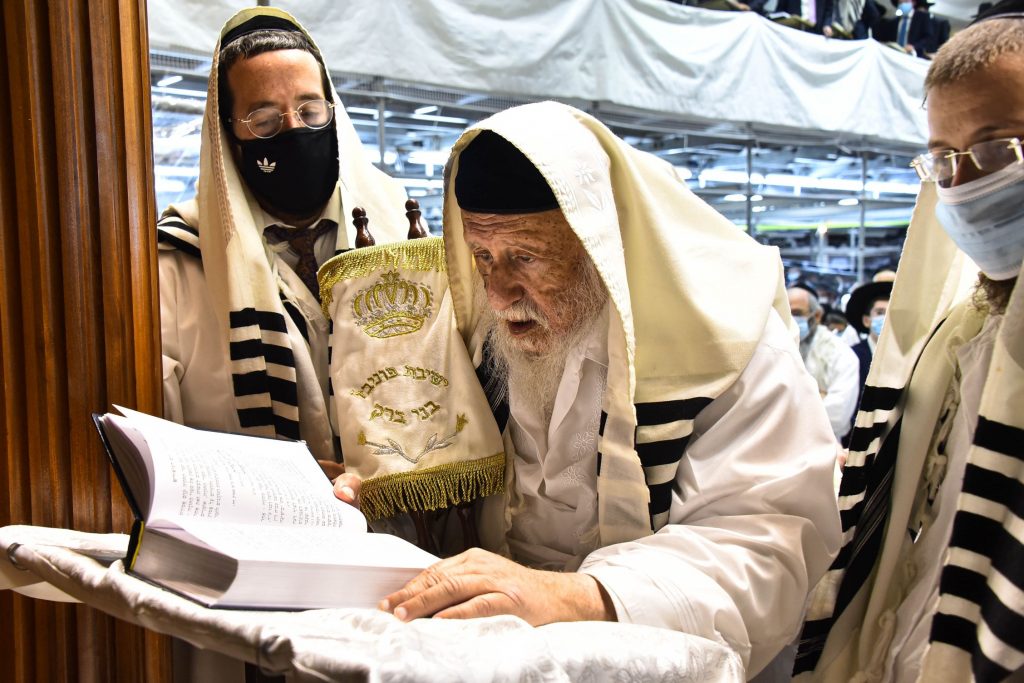 תיעוד מיוחד: 'כל נדרי' בפוניבז' תיעוד מיוחד: 'כל נדרי' בפוניבז'