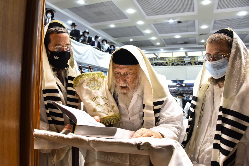 תיעוד מיוחד: 'כל נדרי' בפוניבז' תיעוד מיוחד: 'כל נדרי' בפוניבז'