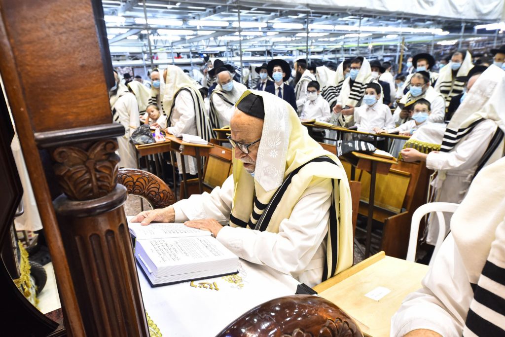 תיעוד מיוחד: 'כל נדרי' בפוניבז' תיעוד מיוחד: 'כל נדרי' בפוניבז'