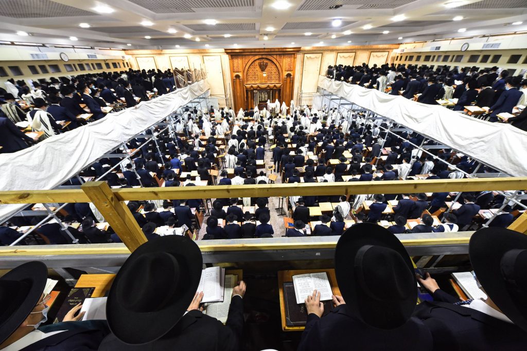 תיעוד מיוחד: 'כל נדרי' בפוניבז' תיעוד מיוחד: 'כל נדרי' בפוניבז'