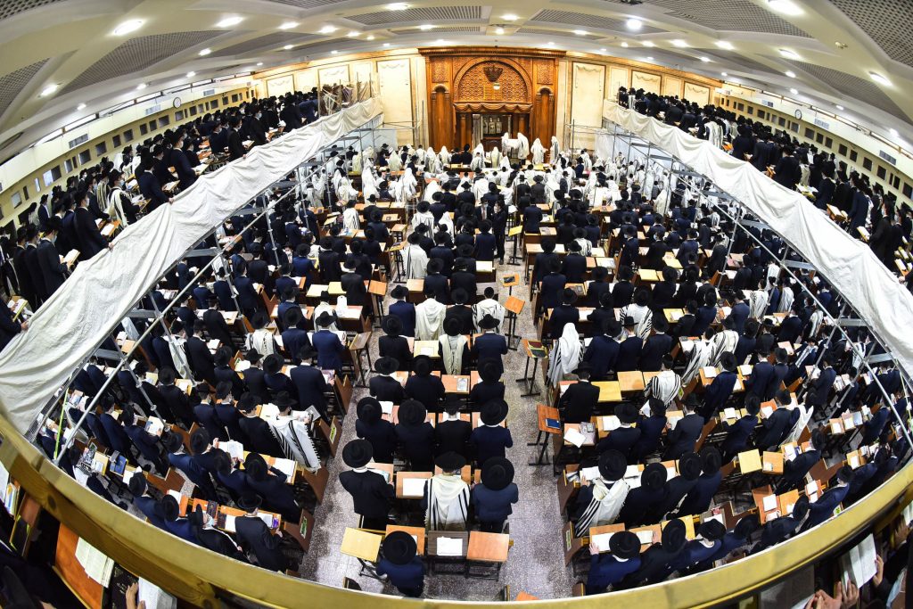 תיעוד מיוחד: 'כל נדרי' בפוניבז' תיעוד מיוחד: 'כל נדרי' בפוניבז'