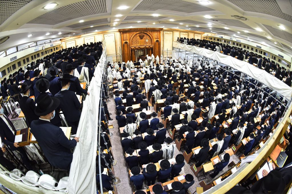 תיעוד מיוחד: 'כל נדרי' בפוניבז' תיעוד מיוחד: 'כל נדרי' בפוניבז'