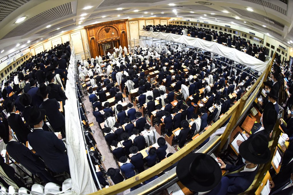 תיעוד מיוחד: 'כל נדרי' בפוניבז' תיעוד מיוחד: 'כל נדרי' בפוניבז'