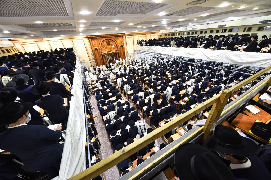 תיעוד מיוחד: 'כל נדרי' בפוניבז' תיעוד מיוחד: 'כל נדרי' בפוניבז'