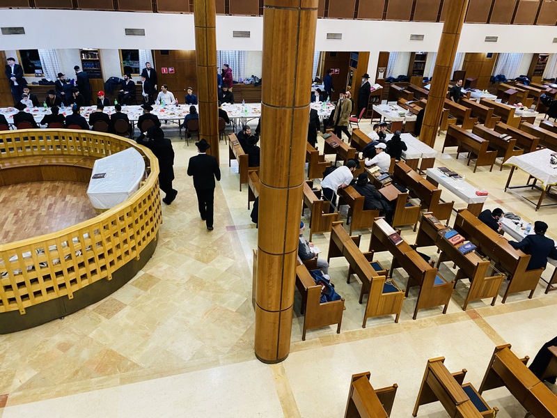 בירת רוסיה: מנייני קפסולות, תשליך, התרת נדרים ומוצאי החג