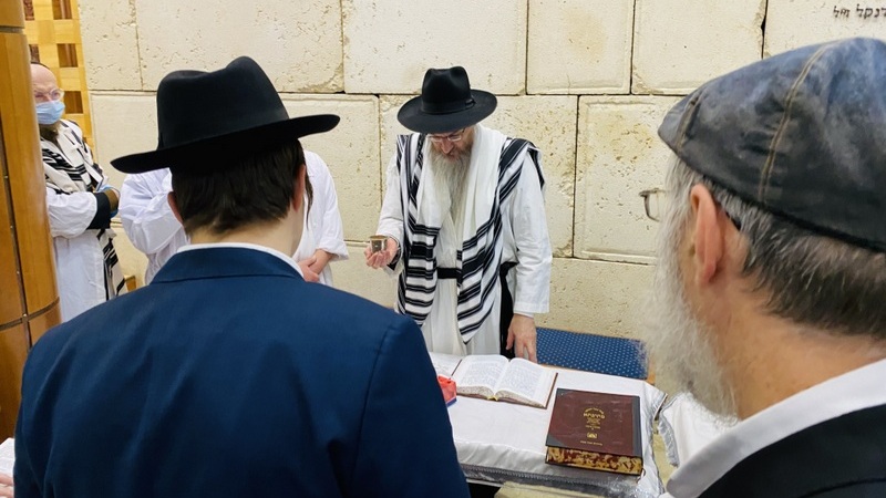 גלריה: סיום תפילת נעילה בביהכנ"ס המרכזי במוסקבה