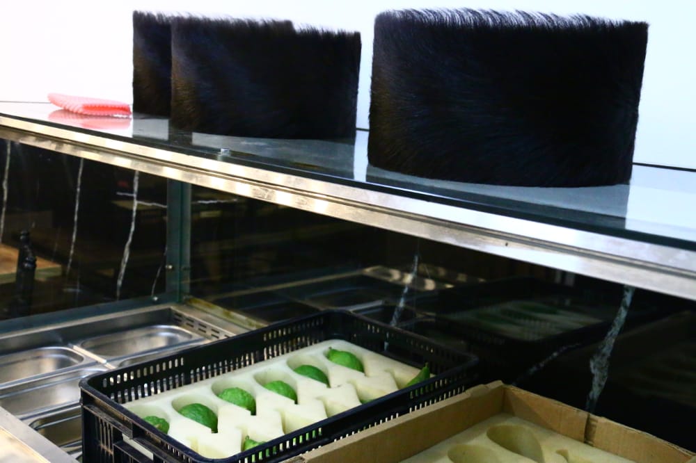 בצל הסגר: תיעוד מאווירת החג בשכונת מאה שערים