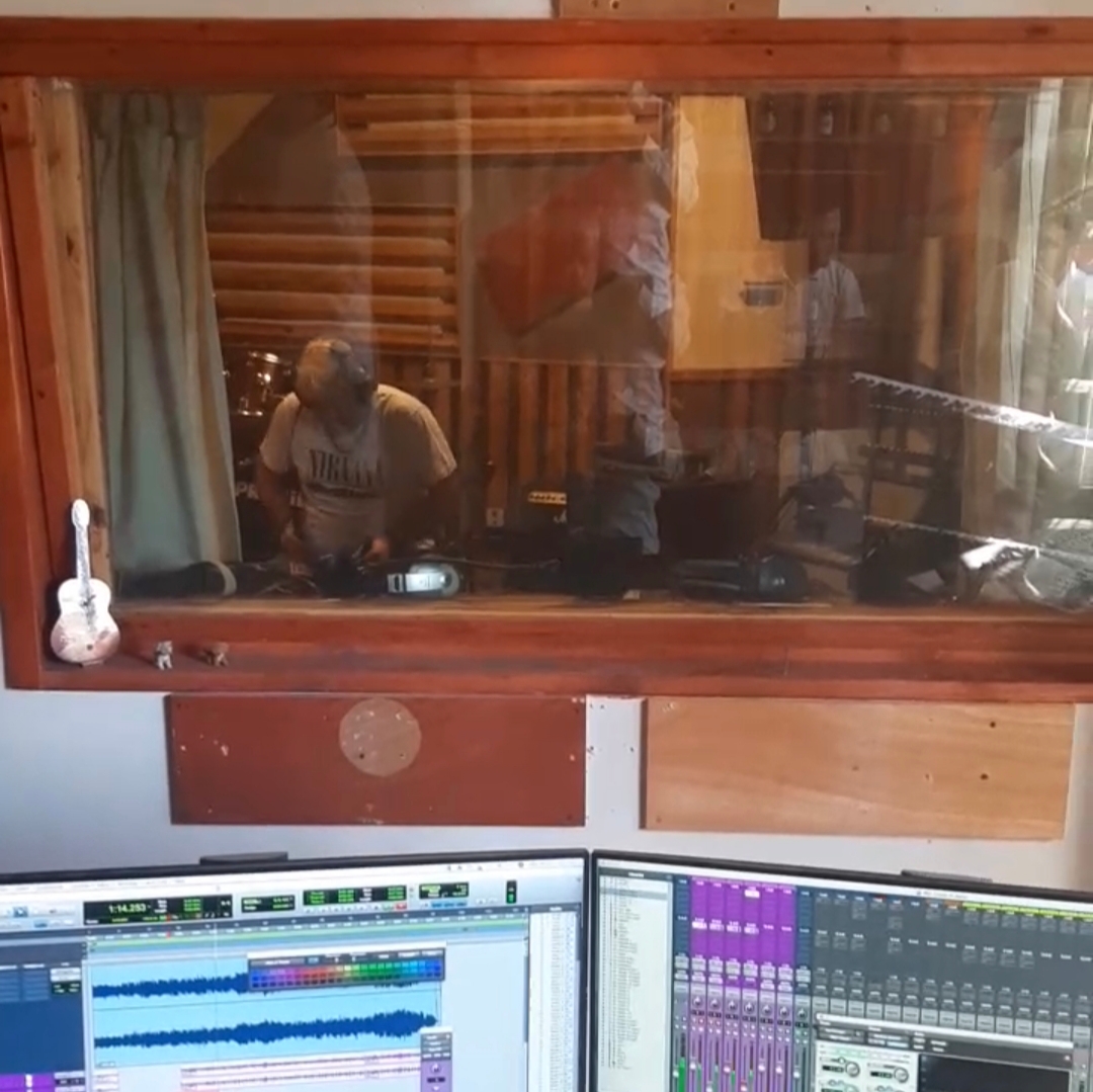 בני לאופר בהקלטות לקראת סינגל חדש - צפו: