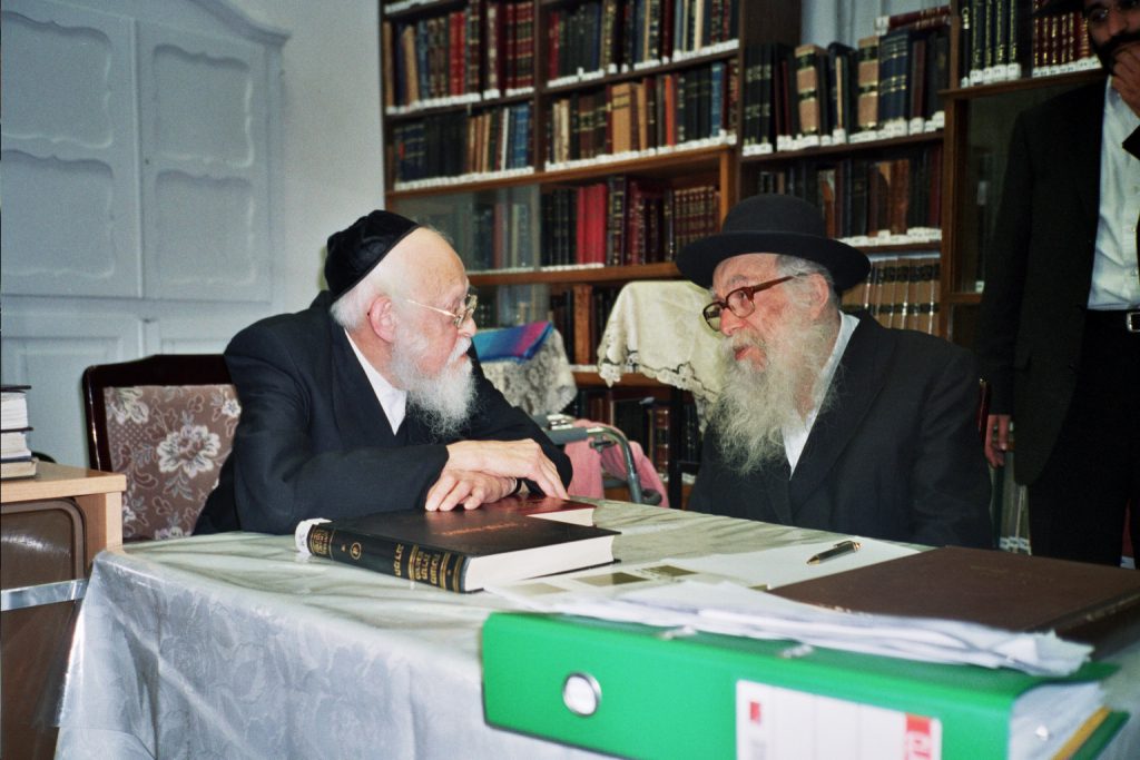 שנה להסתלקותו: מראות חייו של פוסק הדור הגר"נ קרליץ זצוק״ל