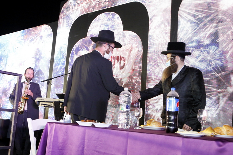 גבעת זאב: כך אושר אירוע המוני לציבור החרדי • צפו: