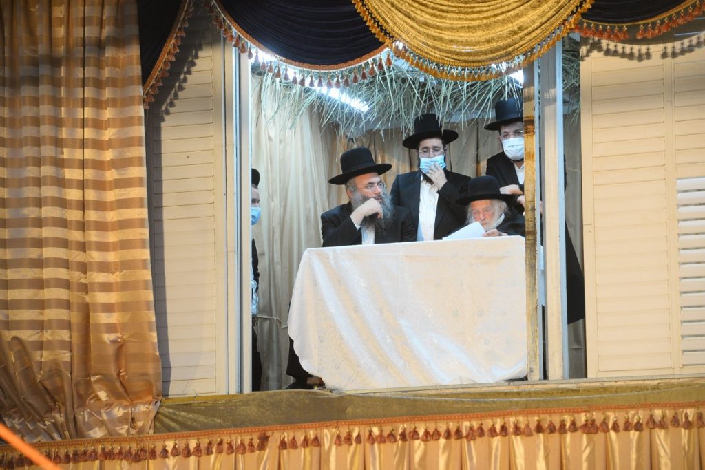 גלריית וידאו מיוחדת: הקבלת פני רבו לשר התורה גלריית וידאו מיוחדת: הקבלת פני רבו לשר התורה