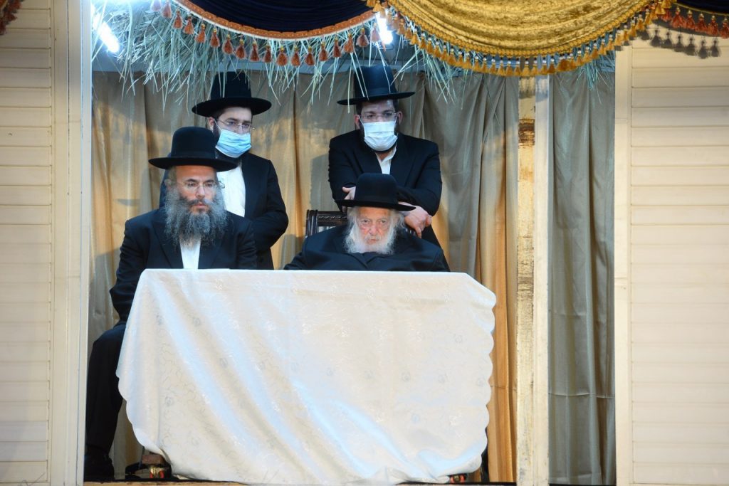 גלריית וידאו מיוחדת: הקבלת פני רבו לשר התורה גלריית וידאו מיוחדת: הקבלת פני רבו לשר התורה