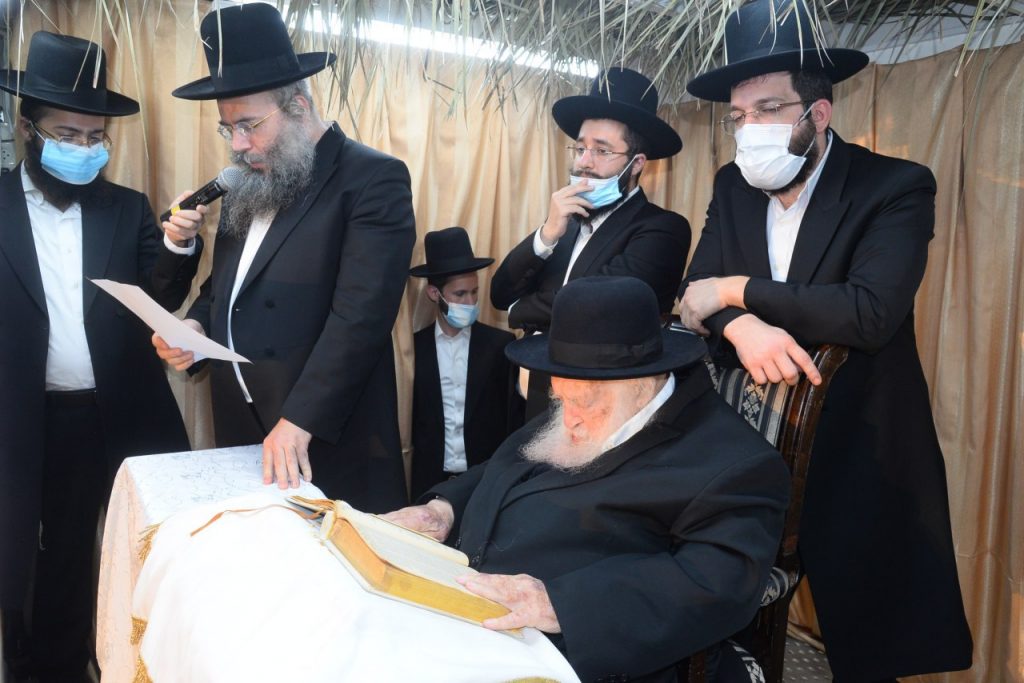 גלריית וידאו מיוחדת: הקבלת פני רבו לשר התורה גלריית וידאו מיוחדת: הקבלת פני רבו לשר התורה