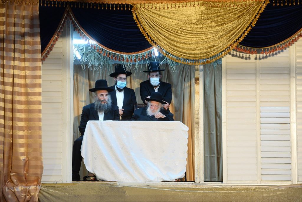 גלריית וידאו מיוחדת: הקבלת פני רבו לשר התורה גלריית וידאו מיוחדת: הקבלת פני רבו לשר התורה