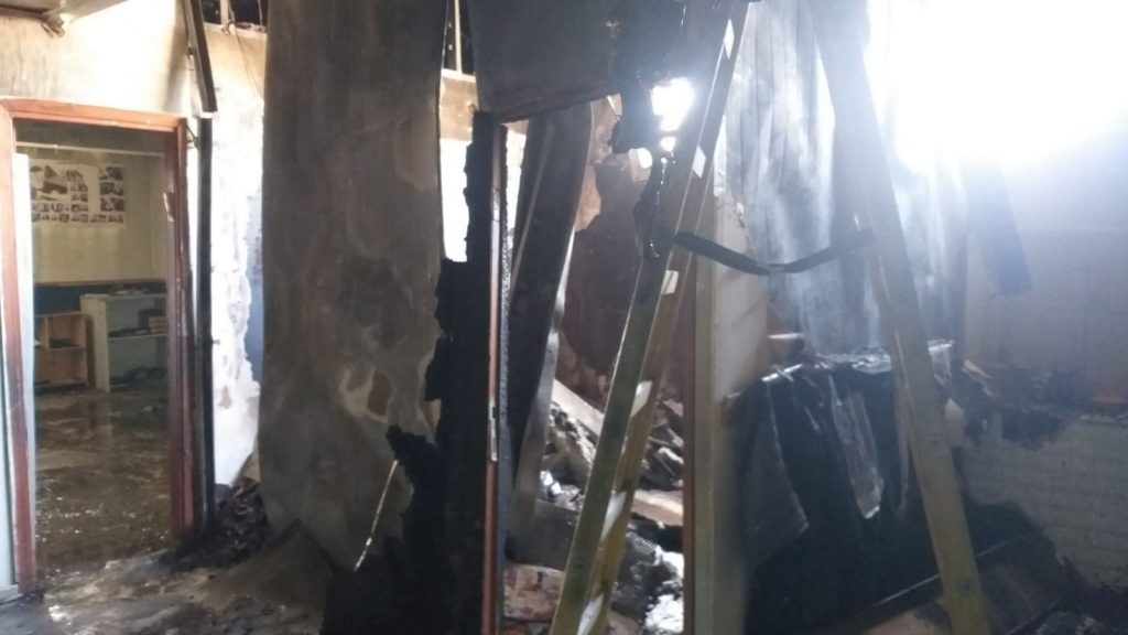 צפו בתיעוד: ה'חיידר' נשרף כליל, תמונות גדולי הדור נשארו בשלמותם צפו בתיעוד: ה'חיידר' נשרף כליל, תמונות גדולי הדור נשארו בשלמותם