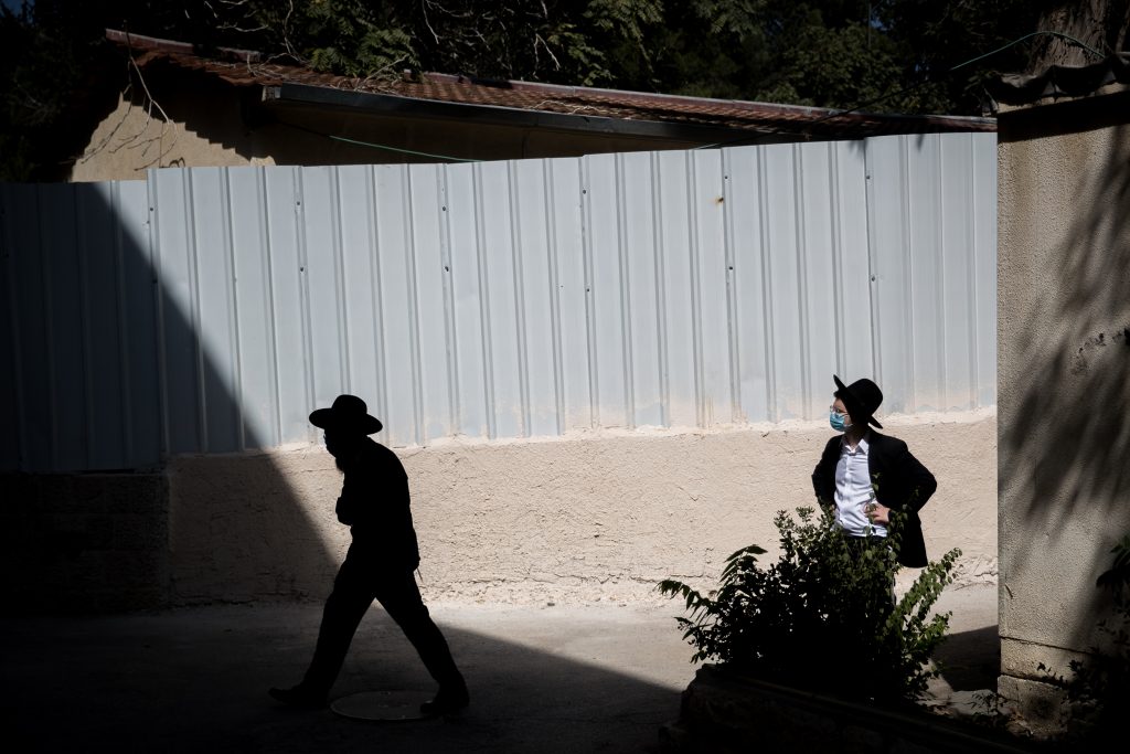 תיעוד: הלווית הגר"י קורן זצ"ל מראשי ישיבת קול תורה תיעוד: הלווית הגר"י קורן זצ"ל מראשי ישיבת קול תורה