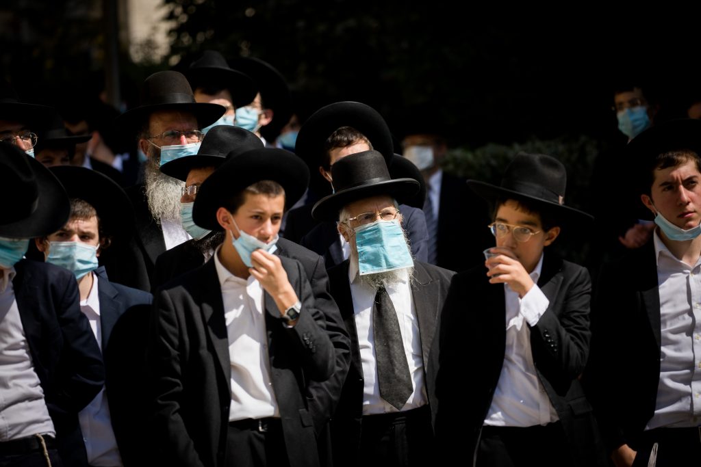 תיעוד: הלווית הגר"י קורן זצ"ל מראשי ישיבת קול תורה תיעוד: הלווית הגר"י קורן זצ"ל מראשי ישיבת קול תורה