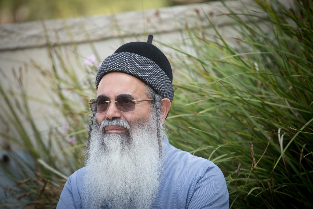 תיעוד: הרב אמנון יצחק הגיע לבית המשפט בראשל"צ