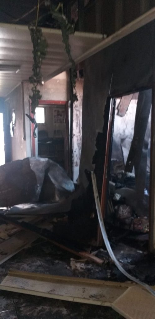 צפו בתיעוד: ה'חיידר' נשרף כליל, תמונות גדולי הדור נשארו בשלמותם צפו בתיעוד: ה'חיידר' נשרף כליל, תמונות גדולי הדור נשארו בשלמותם