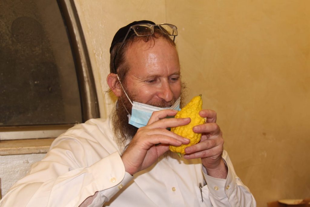 אווירת החג במודיעין עילית בעדשת המצלמה