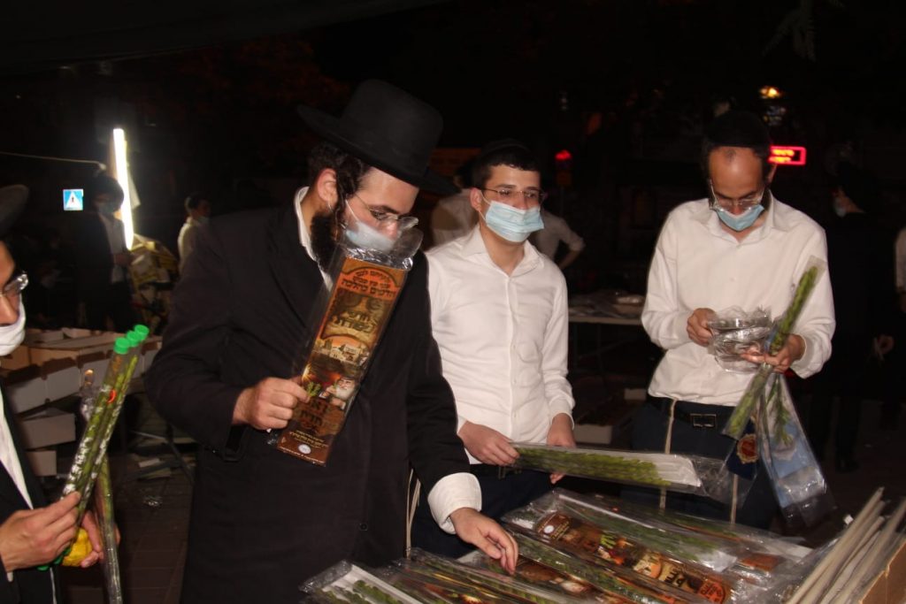 אווירת החג במודיעין עילית בעדשת המצלמה